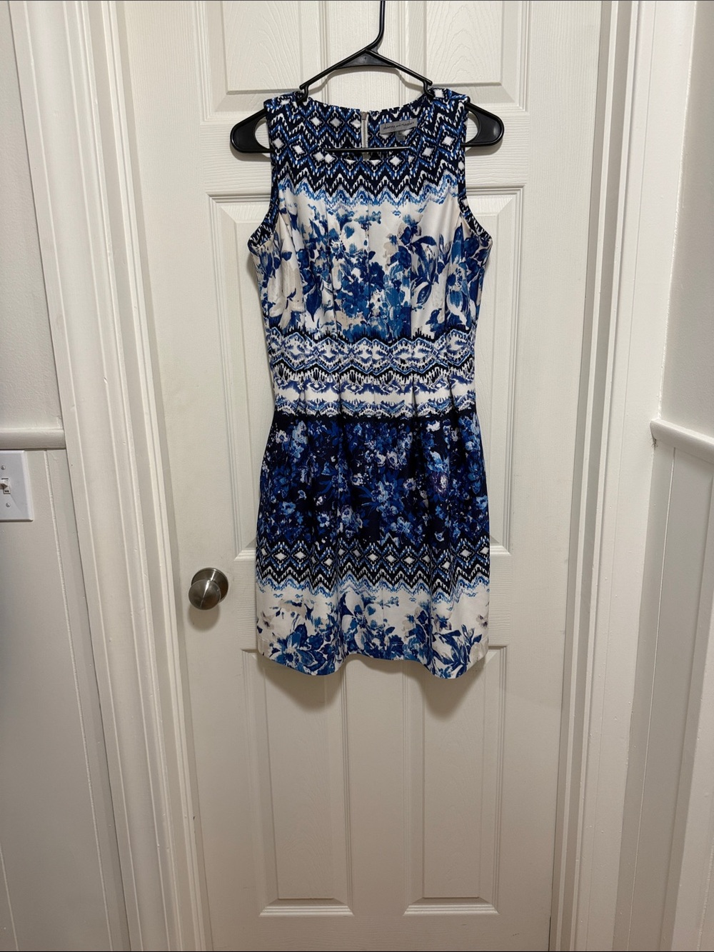 Blue Floral Sleeveless Dress With Pockets size 6P